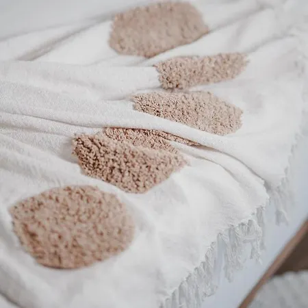 Lost Seaside Sarandë