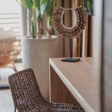 Lost Seaside Sarandë