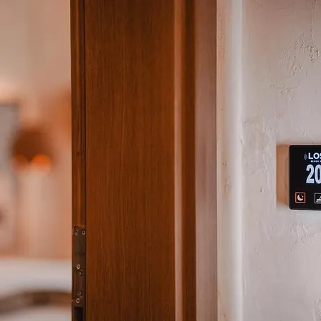 Lost Seaside * Sarandë