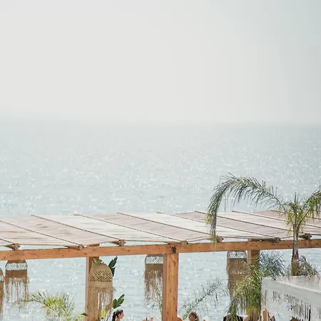 Lost Seaside Sarandë