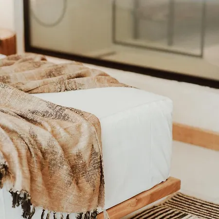 Lost Seaside Hotel Sarandë