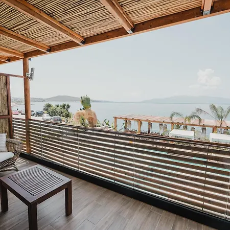 Lost Seaside * Sarandë