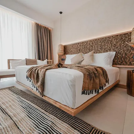 Lost Seaside * Sarandë