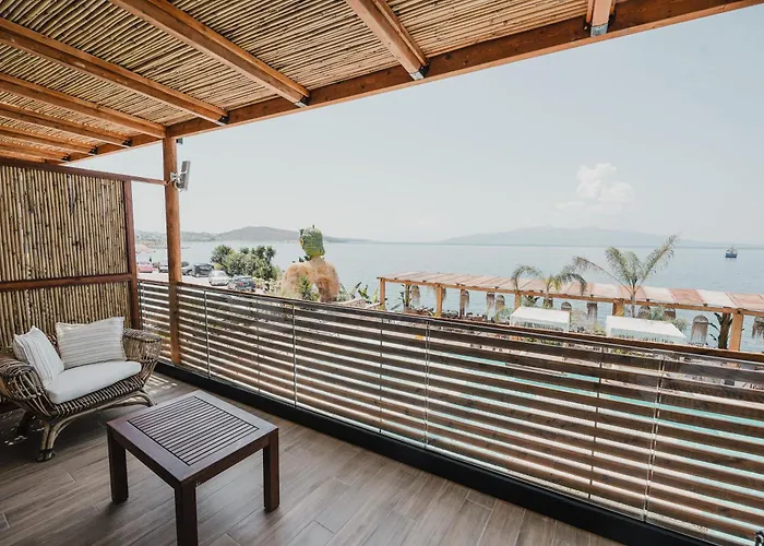 Lost Seaside * Sarande