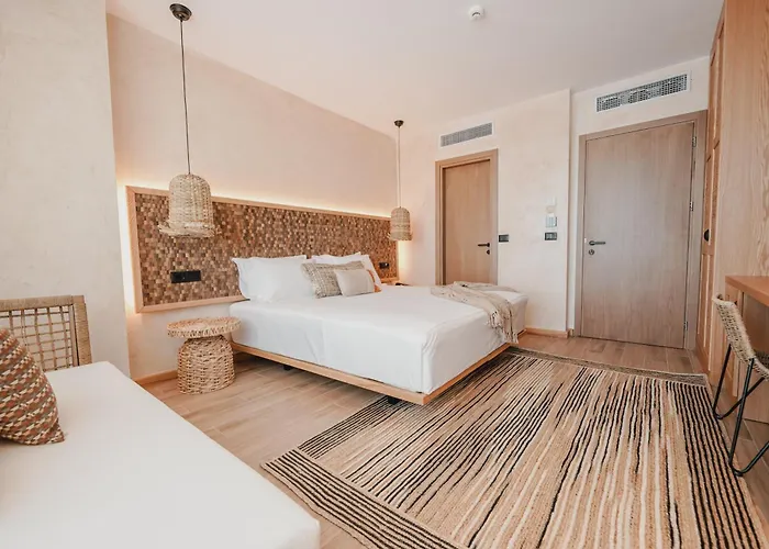 Lost Seaside Hotel *